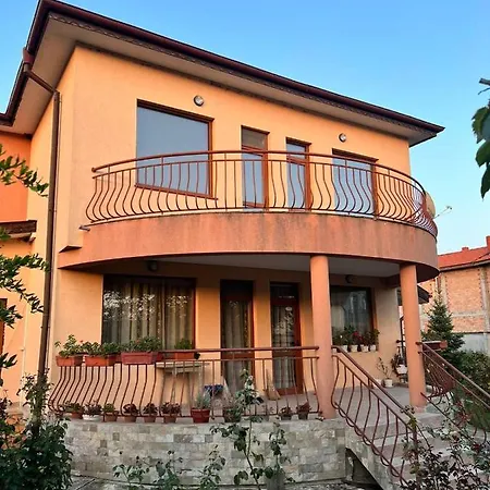 къща каменар Ahyolu