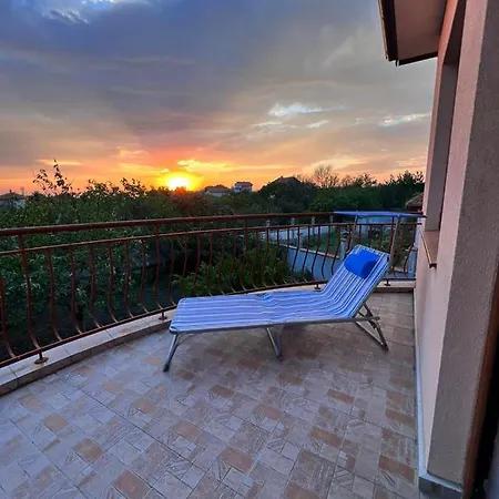 къща каменар * Поморие