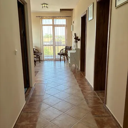 Villa къща каменар *